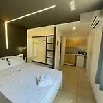 Otel Benitses Arches 2*