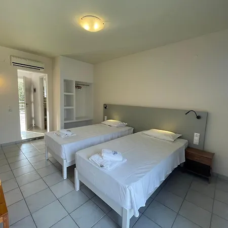 Hotel Benitses Arches 2*