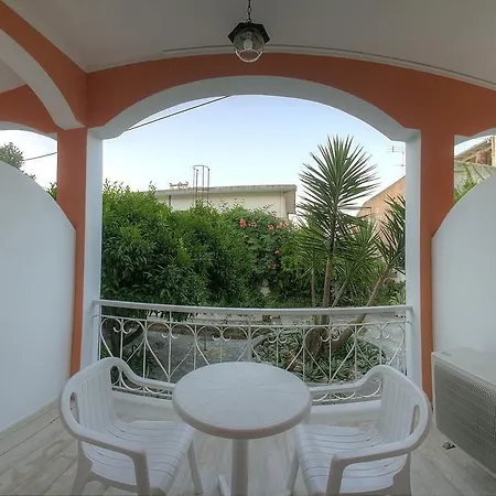 Hotel Benitses Arches 2*