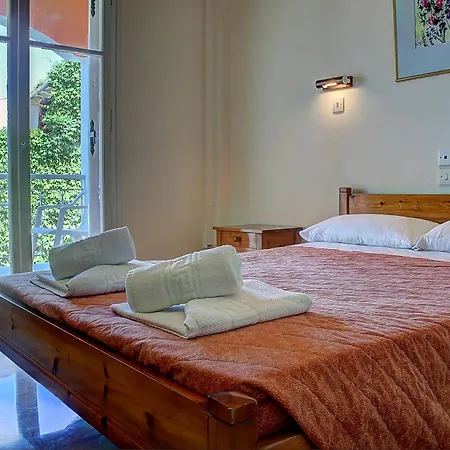 Hotel Benitses Arches 2*