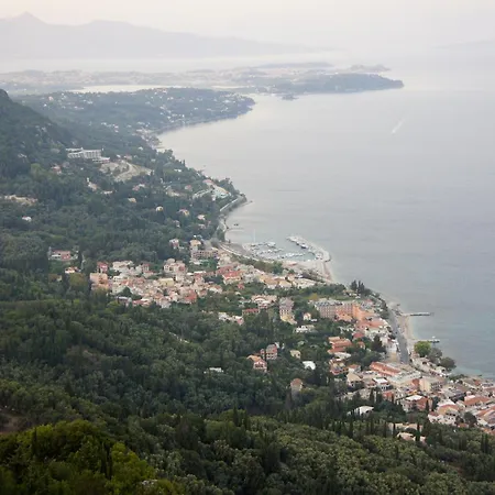 מלון Benitses Arches