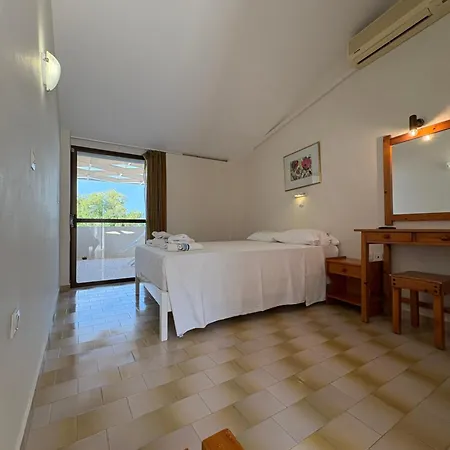 Benitses Arches Hotel 2*