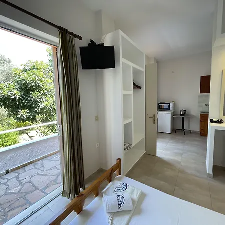 Benitses Arches Otel