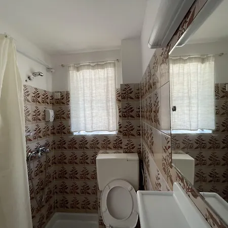 فندق Benitses Arches بينيتسيس