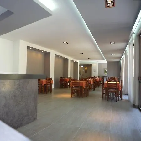 Benitses Arches Otel